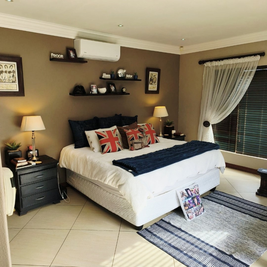4 Bedroom Property for Sale in Wilkoppies North West